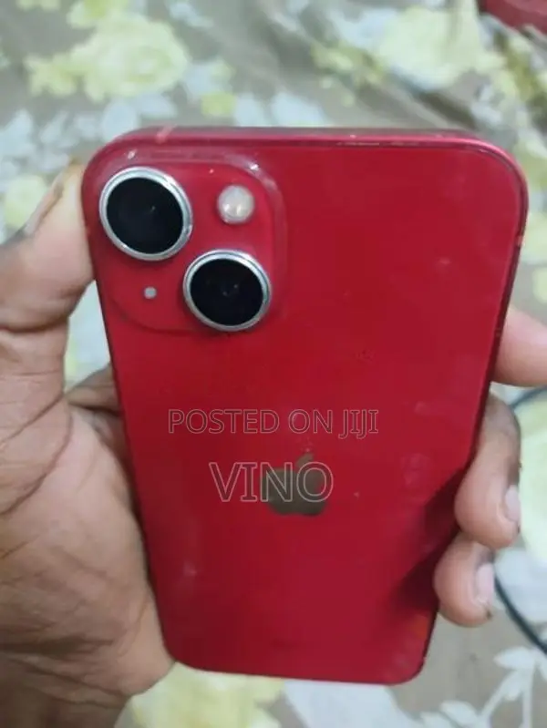 Apple iPhone 13 Red (Used)