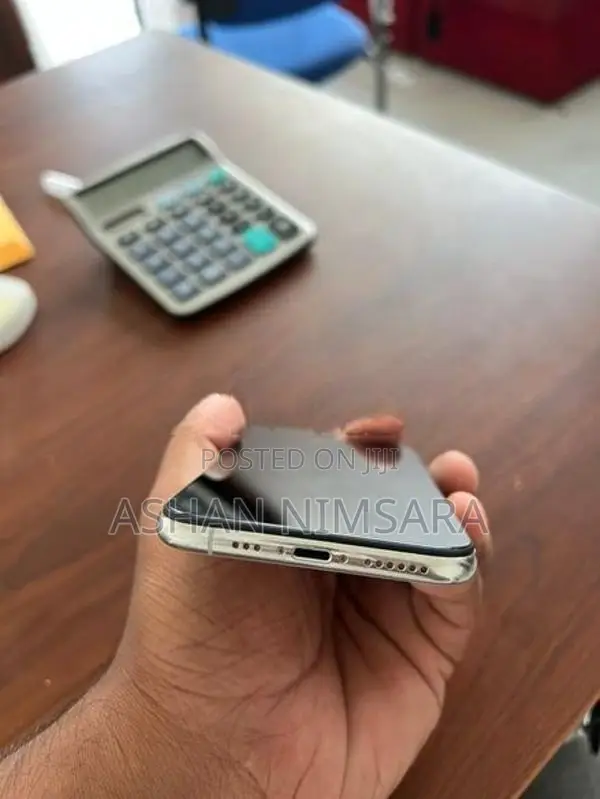Apple iPhone XS White (Used)