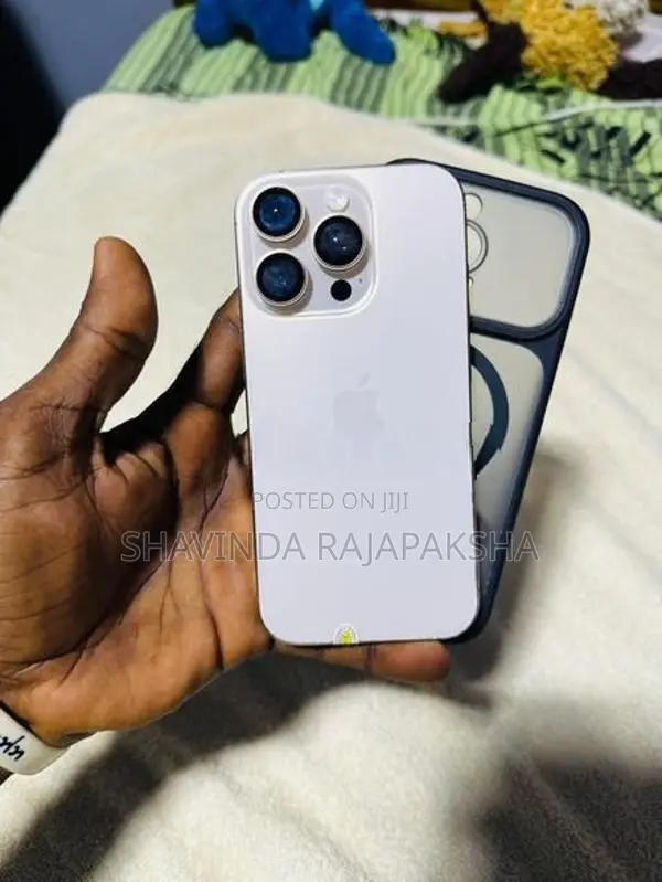 Apple iPhone 16 Pro (Used)