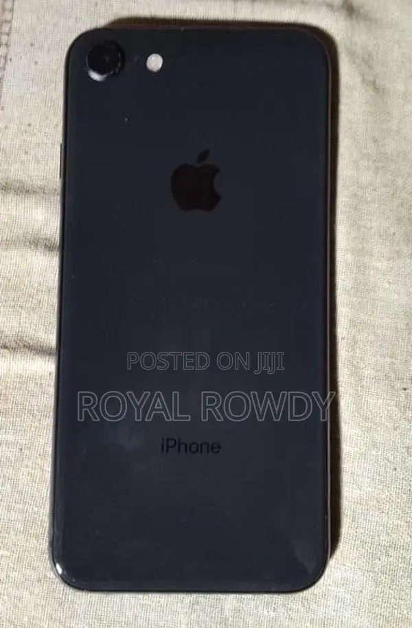 Apple iPhone 8 (Used)