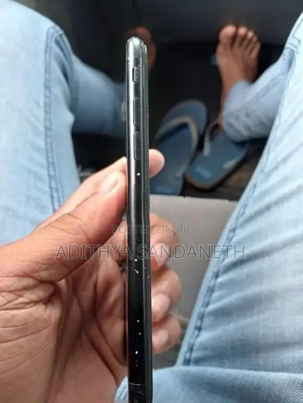 Apple iPhone 7 (Used)