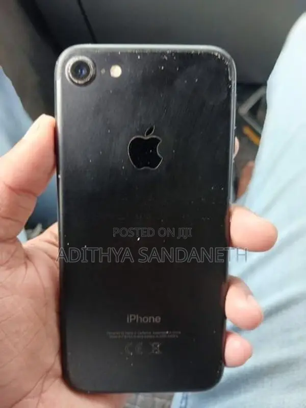 Apple iPhone 7 (Used)