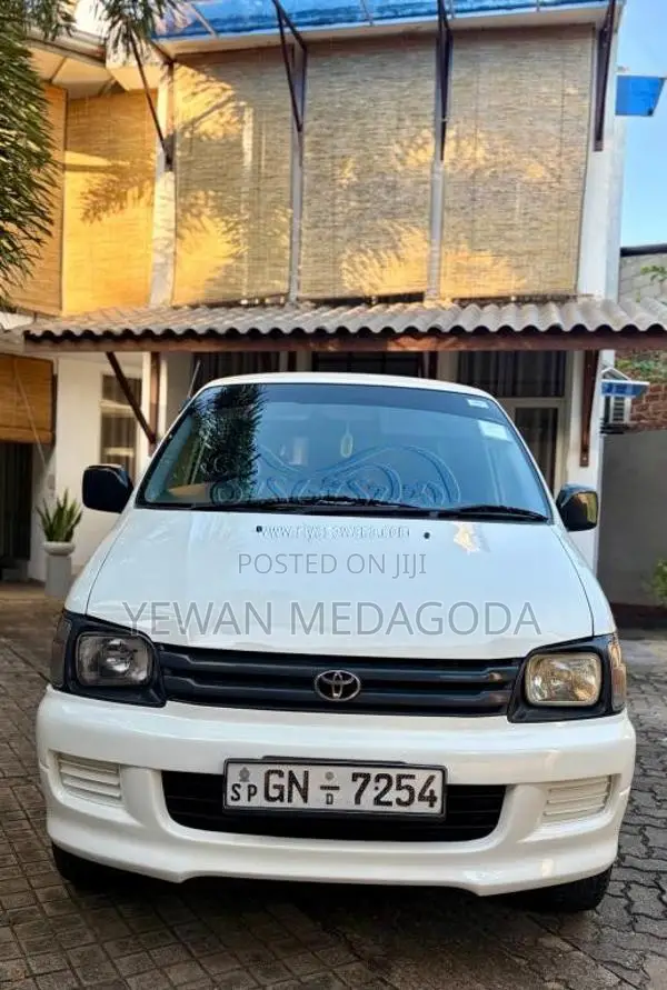 Toyota CR41 1996 Van (Used)
