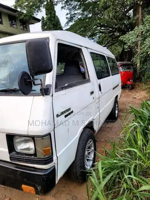 Toyota L3100 1984 Van (Used)
