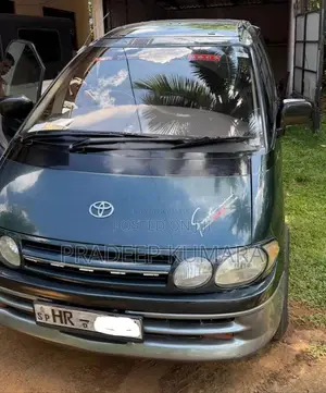 Toyota Estima 2003 Van (Used)