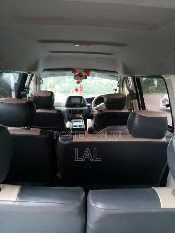 Toyota Noah KR42 2007 Van (Used)
