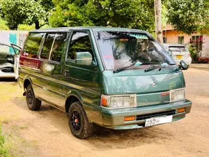 Nissan Vanette VX 1990 Van (Used)