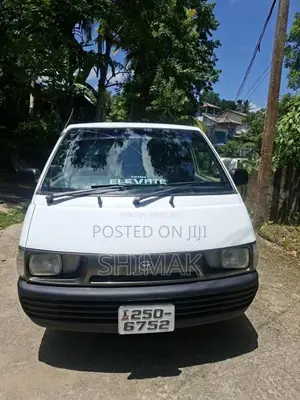 Toyota Lotto 1993 Van (Used)