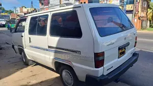 Toyota CR27 1991 Van (Used)