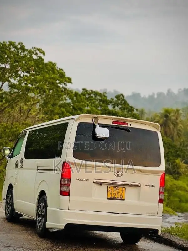 Toyota KDH 2008 Van (Used)