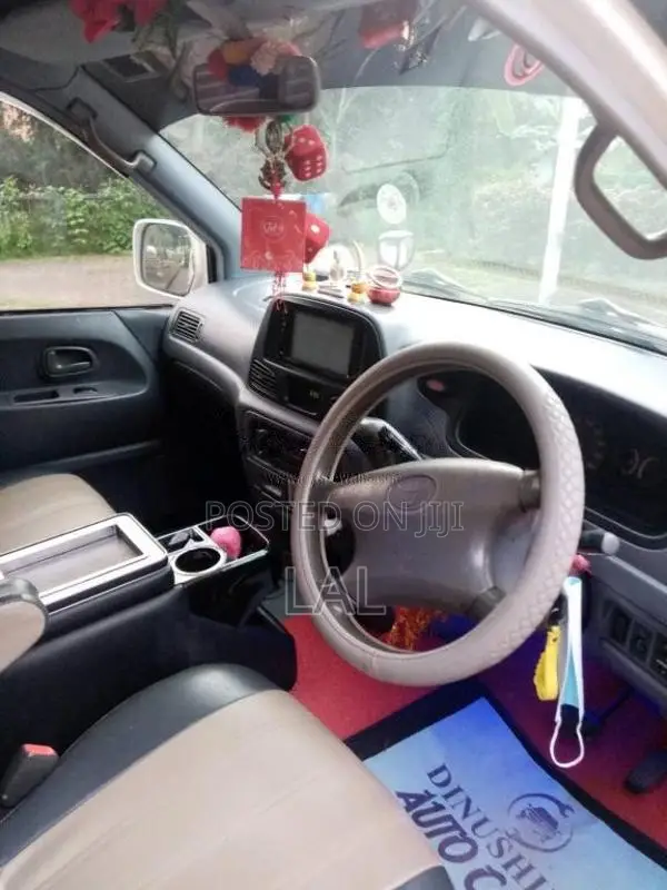 Toyota Noah KR42 2007 Van (Used)