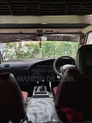 Toyota CR27 1989 Van (Used)