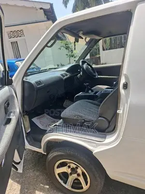 Toyota Lotto 1993 Van (Used)