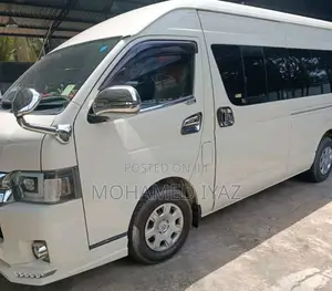 Toyota KDH High Roof 2005 Van (Used)