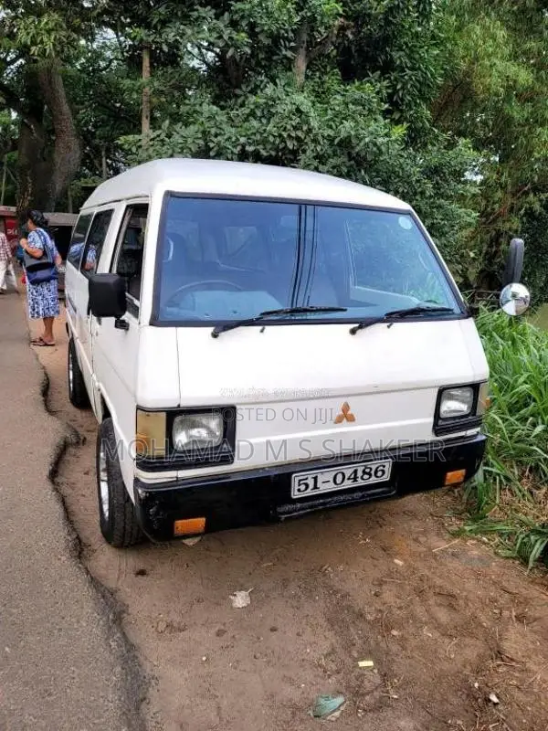 Toyota L3100 1984 Van (Used)