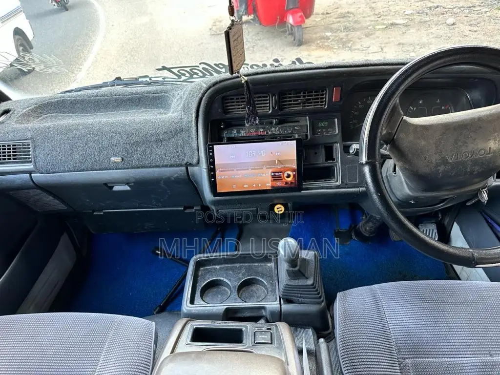Toyota HIACE 1990 Van (Used)