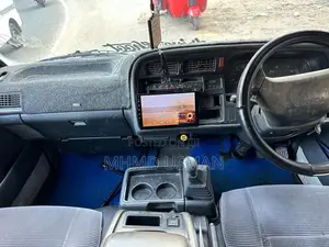 Toyota HIACE 1990 Van (Used)