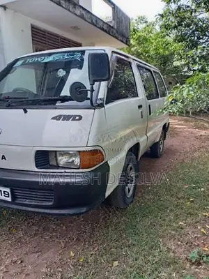 Toyota CR27 1989 Van (Used)