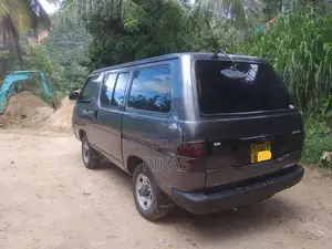 Toyota CR36 1994 Van (Used)