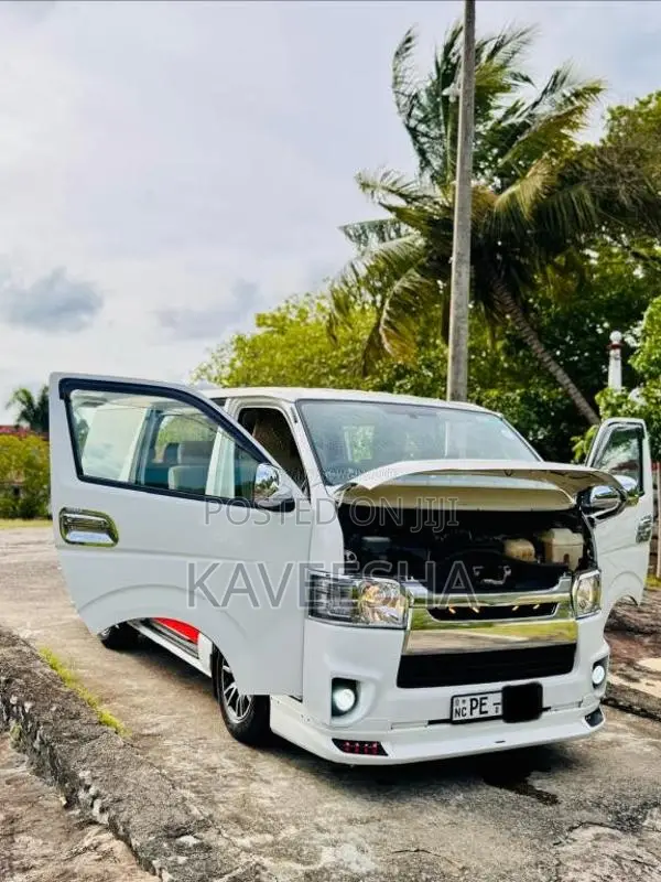 Toyota KDH 2008 Van (Used)