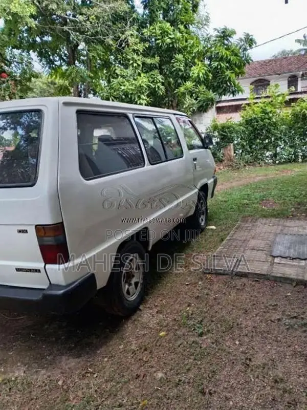 Toyota CR27 1989 Van (Used)