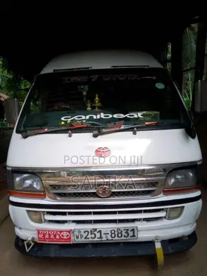 Toyota Dolphin 123 1995 Van (Used)