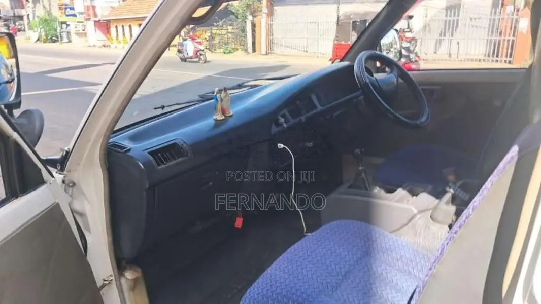 Toyota CR27 1991 Van (Used)