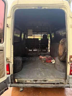 Tata Winger 2011 Van (Used)