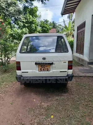 Toyota CR27 1989 Van (Used)