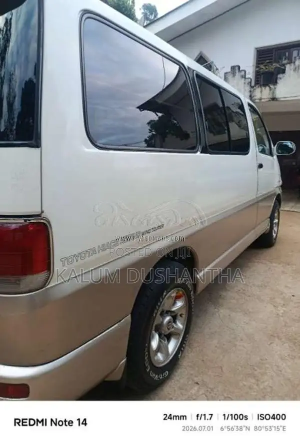 Toyota Regius 2005 Van (Used)