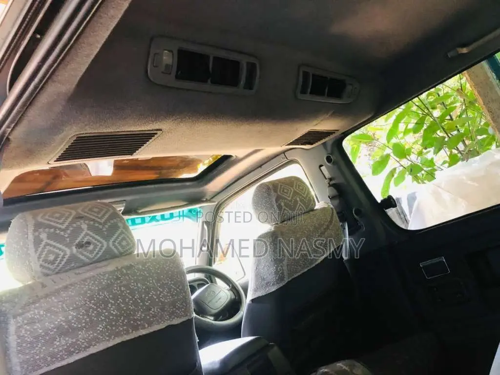 Toyota Dolphin 1994 Van (Used)