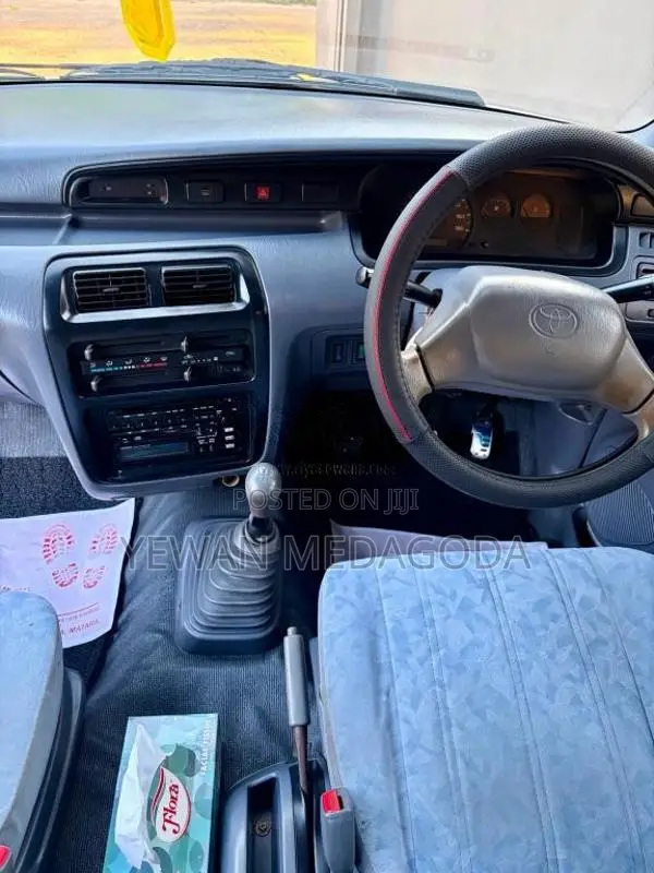 Toyota CR41 1996 Van (Used)