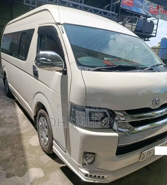 Toyota KDH High Roof 2005 Van (Used)