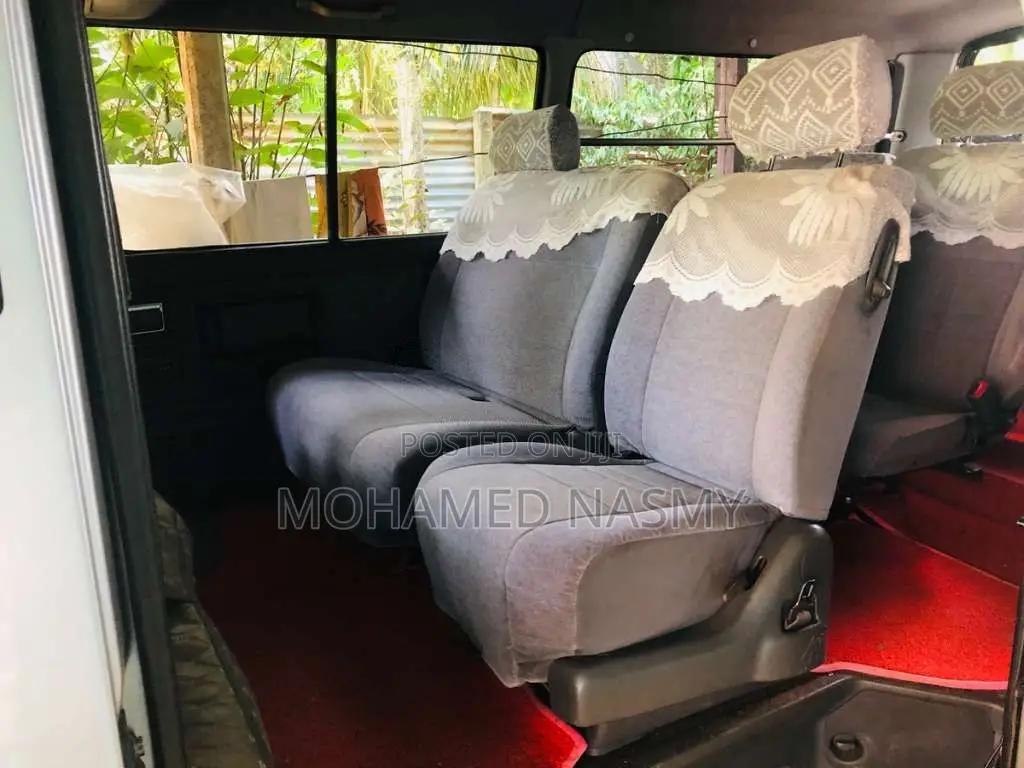 Toyota Dolphin 1994 Van (Used)