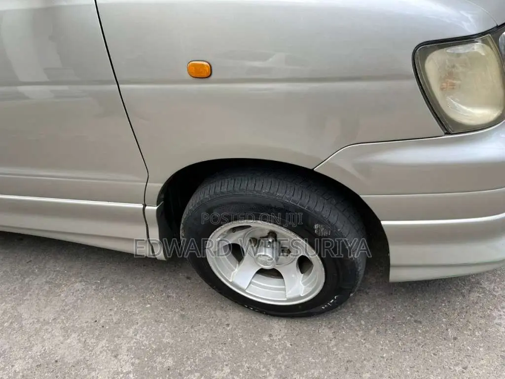 Toyota Kr42 1999 Van (Used)