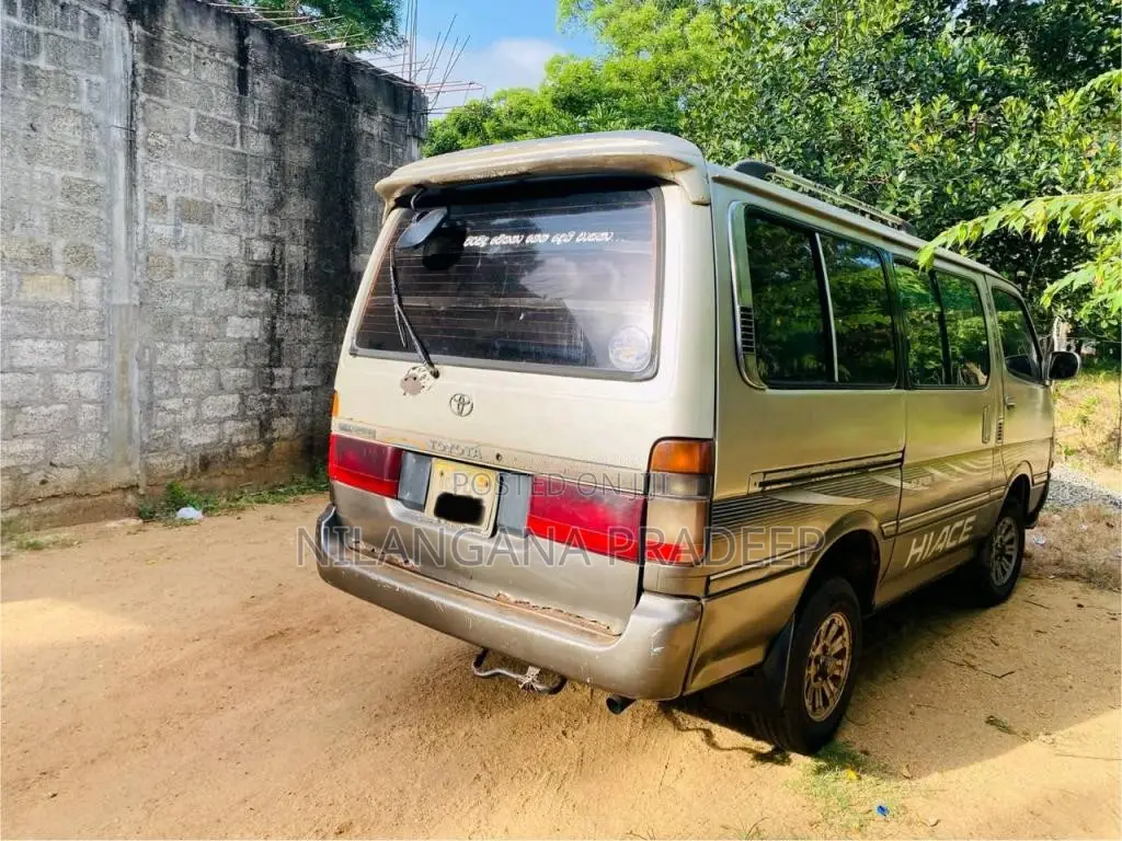 Toyota Hiace LH102 1990 Van (Used)
