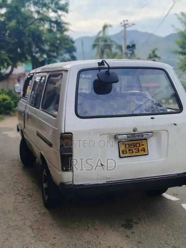 Toyota LiteAce Cm20 1983 Van (Used)