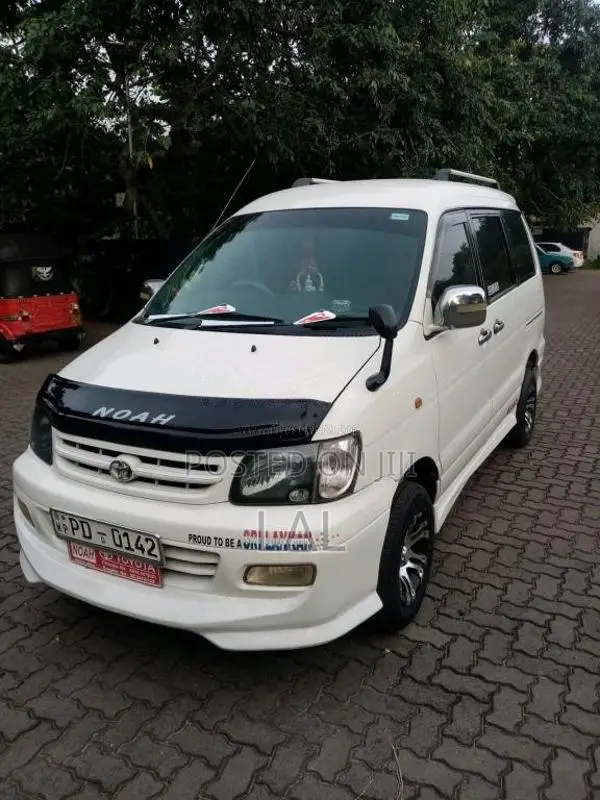 Toyota Noah KR42 2007 Van (Used)