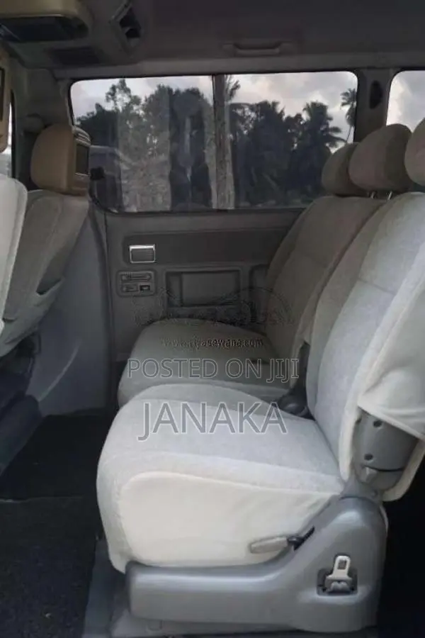 Toyota Regius 1999 Van (Used)
