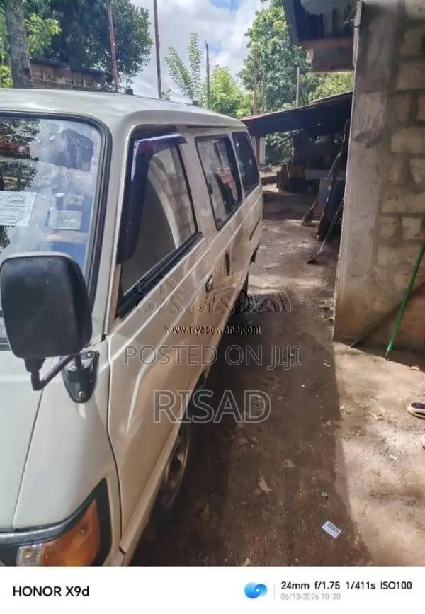 Toyota LiteAce Cm20 1983 Van (Used)