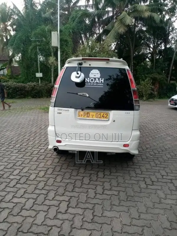 Toyota Noah KR42 2007 Van (Used)