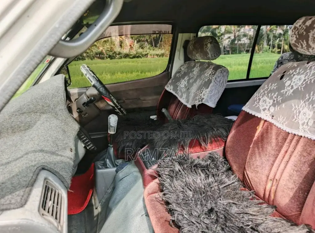 Toyota Dolphin 1991 Van (Used)