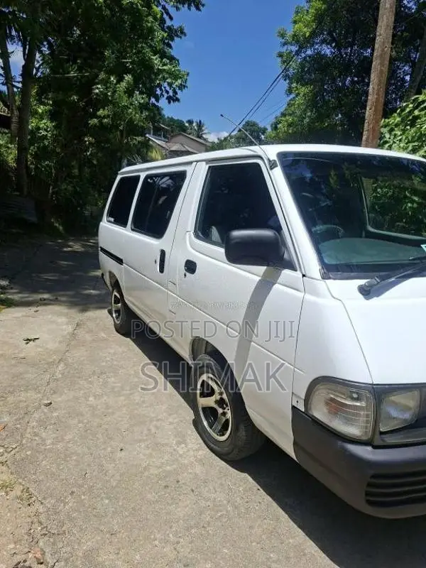Toyota Lotto 1993 Van (Used)
