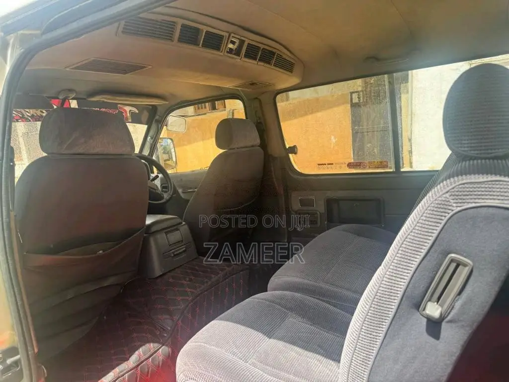 Toyota LH103 SUPER GL 1995 Van (Used)