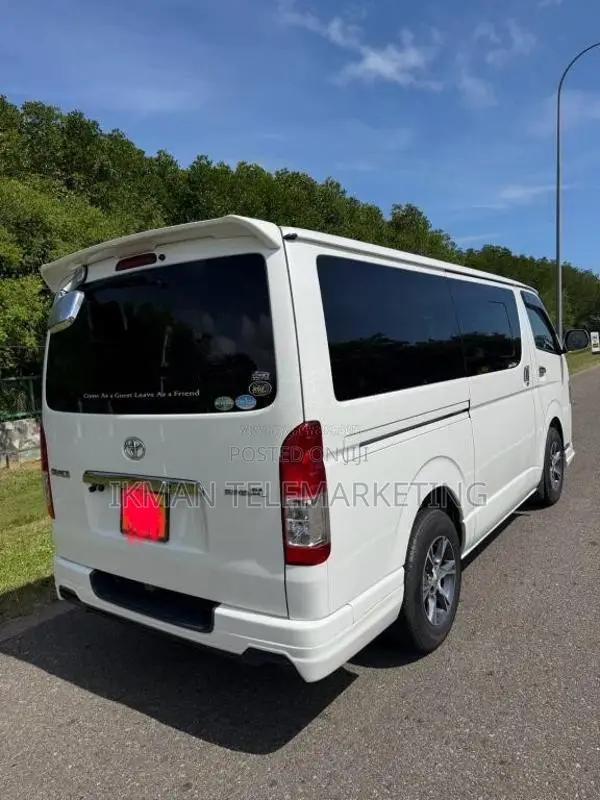 Toyota KDH 201 2015 Van (Used)