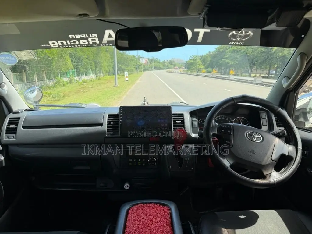 Toyota KDH 201 2015 Van (Used)