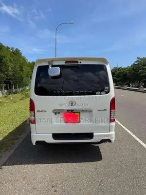 Toyota KDH 201 Super Gl PG 2015 Van (Used)