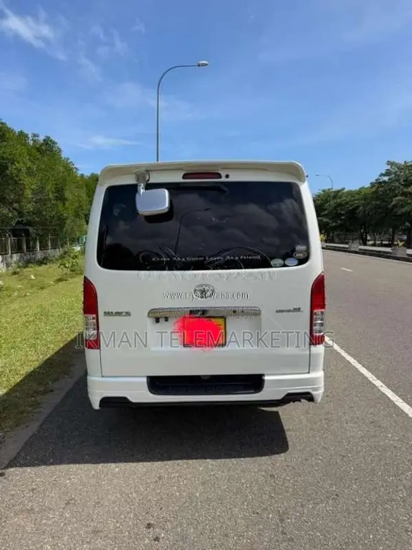 Toyota KDH 201 Super Gl PG 2015 Van (Used)