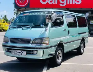 Toyota Dolphin 1997 Van (Used)