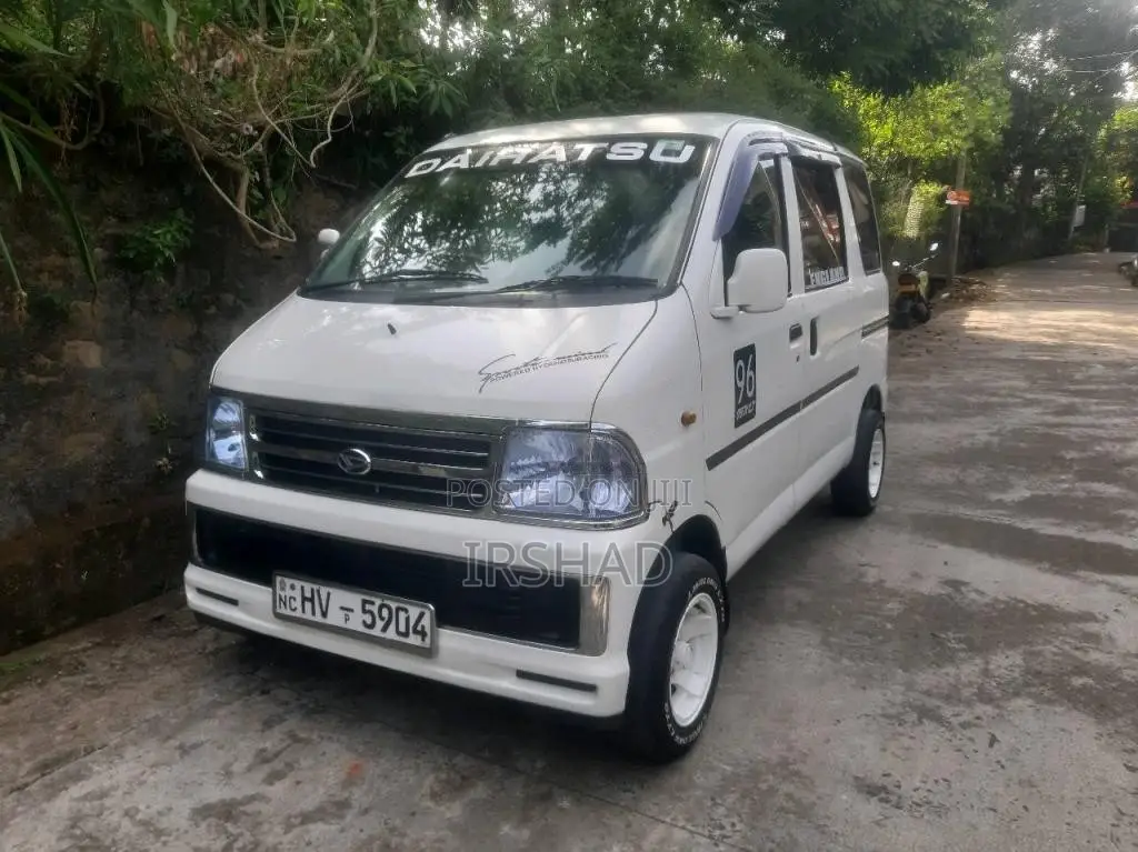 Daihatsu S200 2004 Van (Used)